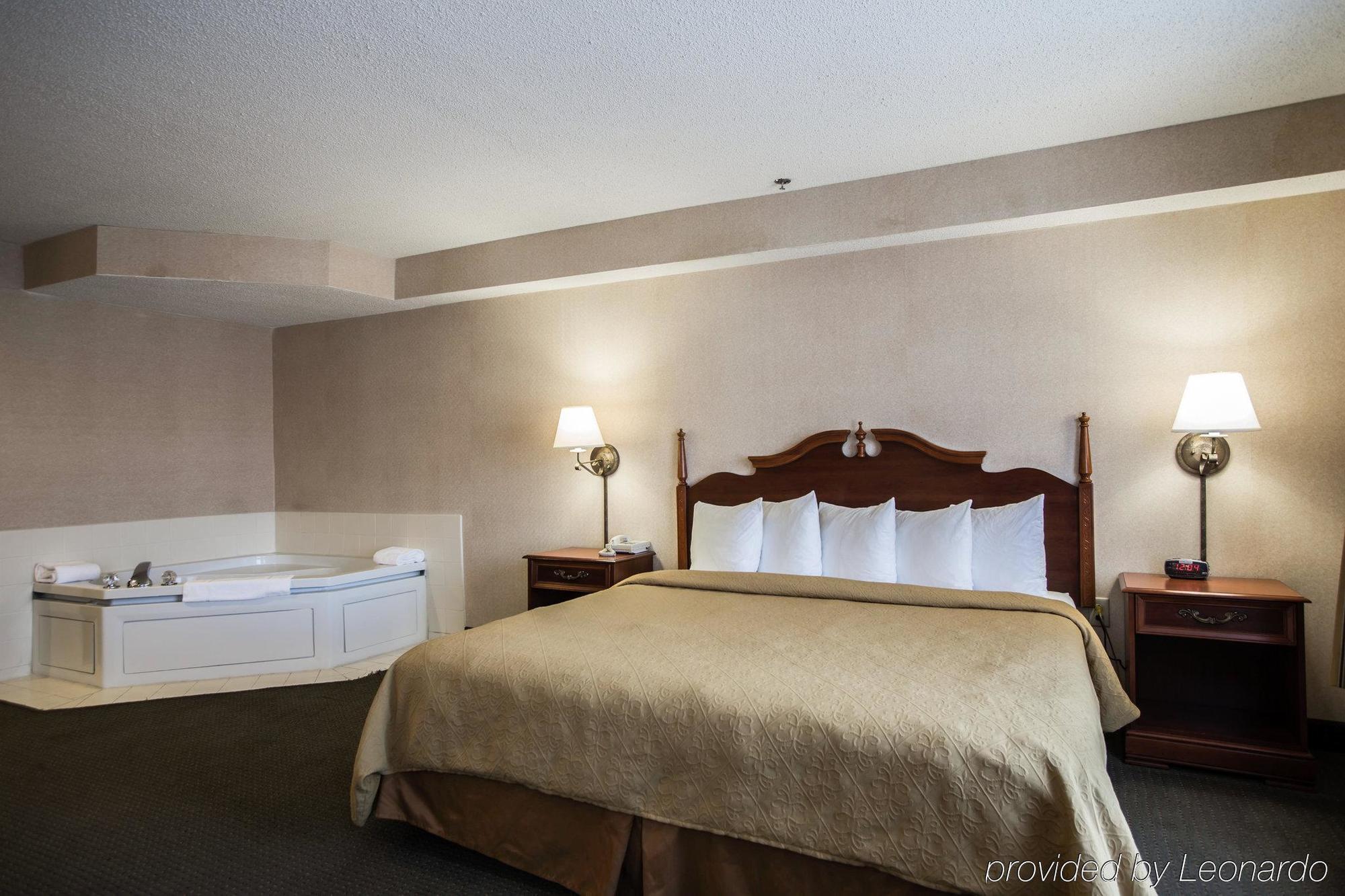 Quality Suites Pineville - Charlotte Extérieur photo